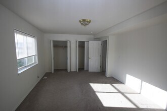 2624 Lauren Creek Loop in Anchorage, AK - Building Photo - Building Photo