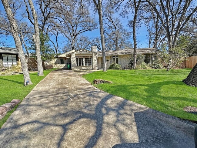 property at 4207 Wilshire Pkwy