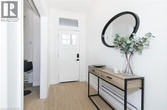 249 Emerald St N in Hamilton, ON - Building Photo - Building Photo