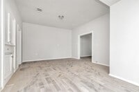 2315 Deutser St photo'