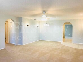 654 Hartford Dr NW in Port Charlotte, FL - Building Photo - Building Photo