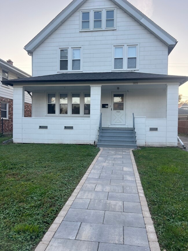 2033 S 82nd St in West Allis, WI - Building Photo - Building Photo