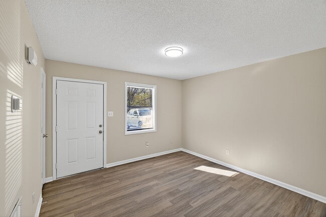 105 Bay Meadow Ct, Unit 105