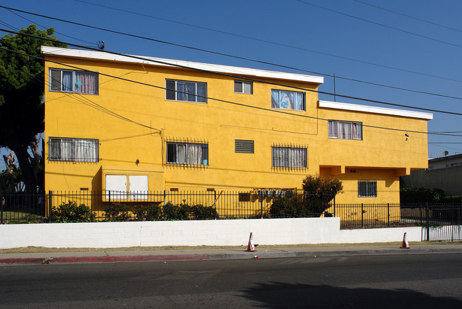 300 N Market St in Inglewood, CA - Foto de edificio - Building Photo