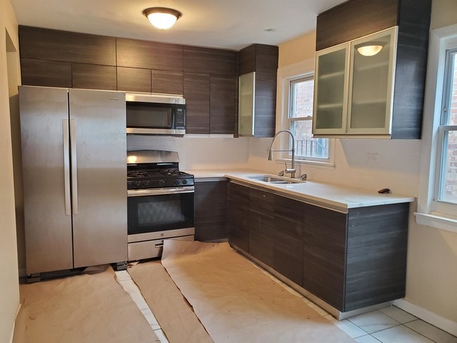 9137 S Luella Ave in Chicago, IL - Building Photo - Building Photo