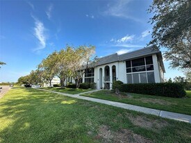 1641 Southwood St in Sarasota, FL - Building Photo