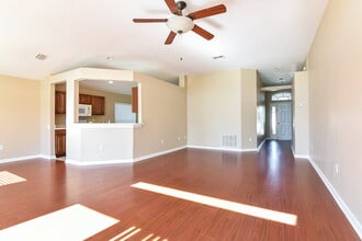 30410 Randall Manor St in Wesley Chapel, FL - Foto de edificio - Building Photo