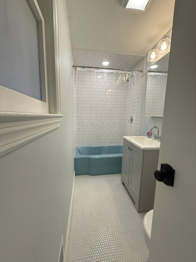 69 Arnold Ter, Unit Apartment 1 in South Orange, NJ - Building Photo - Building Photo