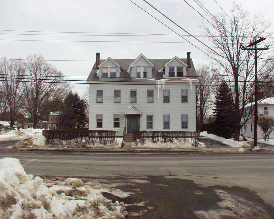 88-90 South St in Westborough, MA - Building Photo