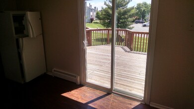 2405 Walnut Ridge Dr in Pottstown, PA - Building Photo - Building Photo