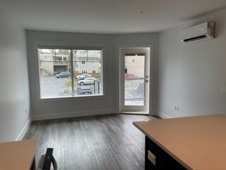210 First Ave W in Qualicum Beach, BC - Building Photo - Building Photo