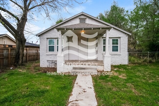 property at 212 N Walnut Ave