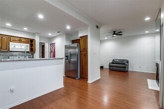 1500 Verde Valley Ln in Dallas, TX - Building Photo - Building Photo