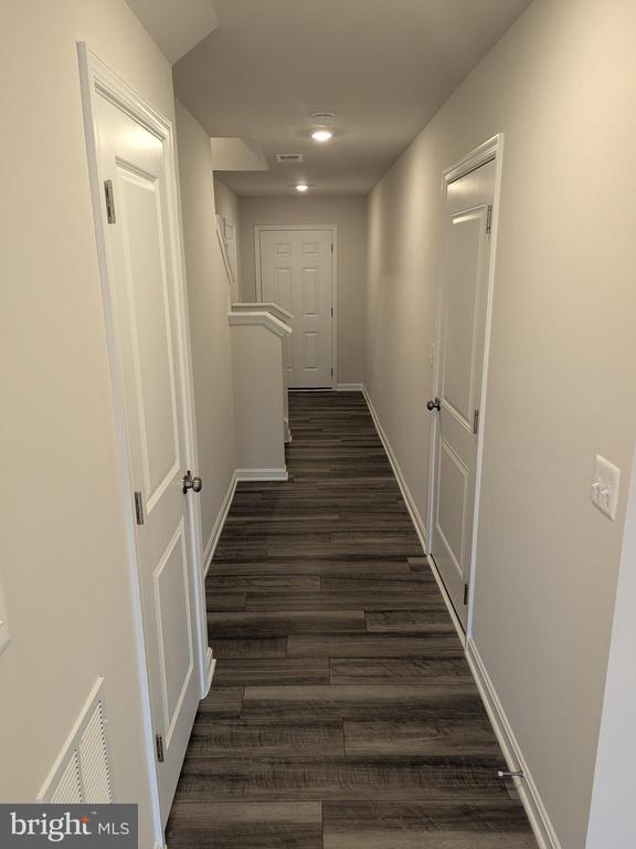 513 Seeback Dr in Charles Town, WV - Building Photo - Building Photo