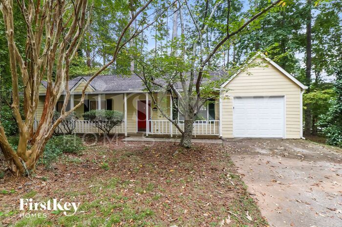 1202 River Forest Ln in Woodstock, GA - Building Photo