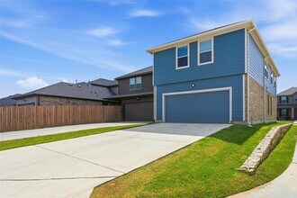 4812 Foundation St in Haltom City, TX - Building Photo - Building Photo