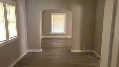 909 Blaine Ave in South Bend, IN - Building Photo - Building Photo