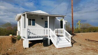 1151 W Hayworth Rd in Ajo, AZ - Building Photo