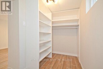 102 Robinson Ave in Toronto, ON - Building Photo - Building Photo