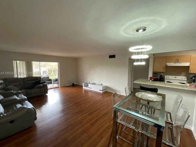 property at 10357 N Kendall Dr