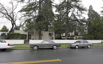 Pinecrest Apartments in Napa, CA - Building Photo - Building Photo