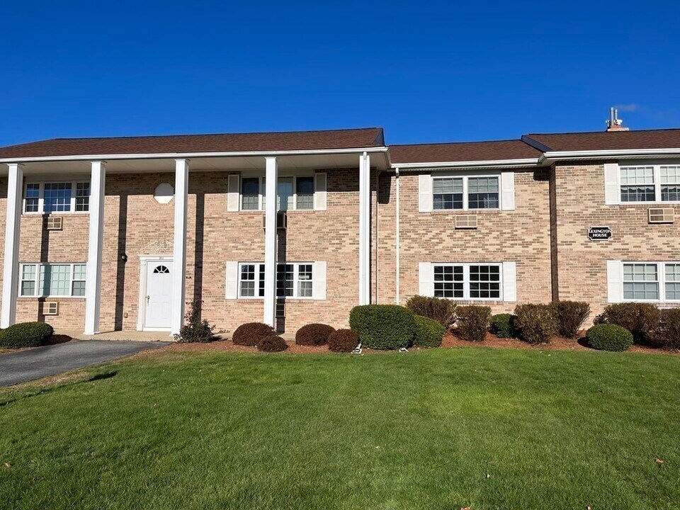 30 Washington Park Dr in Andover, MA - Building Photo