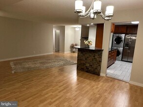 307 Yoakum Pkwy in Alexandria, VA - Building Photo - Building Photo