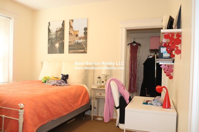 property at 89 Trowbridge St