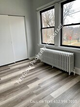 122 Munsey Ave in Brentwood, PA - Foto de edificio - Building Photo