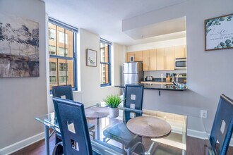 301-499-499 President St in Baltimore, MD - Building Photo - Building Photo