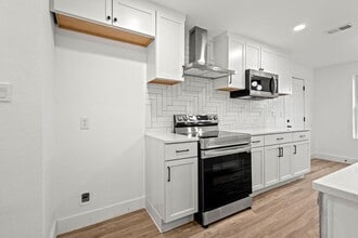 6000 Cool Springs Dr in Arlington, TX - Foto de edificio - Building Photo