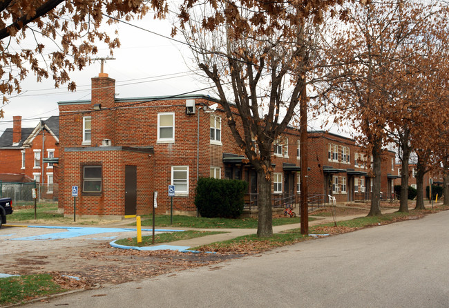 Washington Square Apartments in Huntington, WV - Building Photo - Building Photo