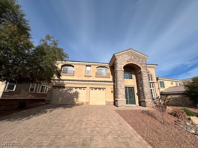 property at 2725 Kildrummie St