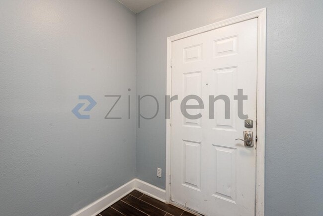 211 Countryside Key Blvd in Oldsmar, FL - Foto de edificio - Building Photo