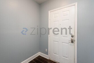 211 Countryside Key Blvd in Oldsmar, FL - Foto de edificio - Building Photo