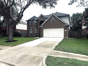 3623 Pine Valley Dr in Pearland, TX - Building Photo - Building Photo