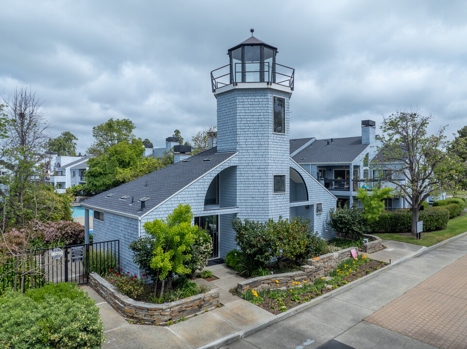 400 Barnegat Ln in Redwood City, CA - Foto de edificio