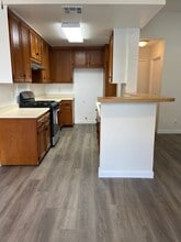 14520 Plummer St, Unit 8310 in Los Angeles, CA - Building Photo - Building Photo