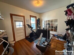346 Faneuil St, Unit 2 in Boston, MA - Building Photo - Building Photo