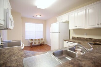 108 Mistletoe Way in Greenwood, SC - Building Photo - Building Photo