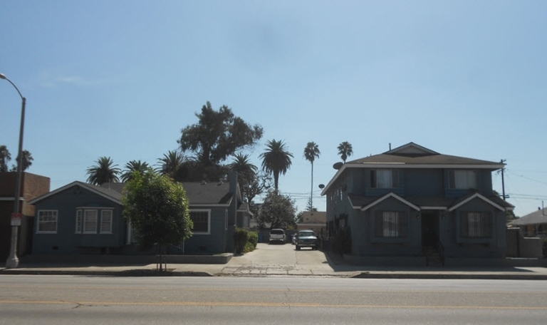 1116-1120 W Florence Ave in Los Angeles, CA - Building Photo