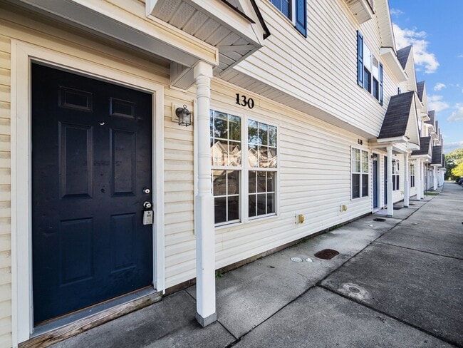 130 Cornerstone Pl in Jacksonville, NC - Building Photo - Building Photo