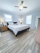 3830 Manchester Dr in Charlotte, NC - Foto de edificio - Building Photo