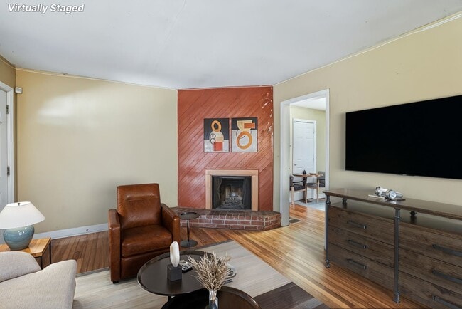 1813 Honeysuckle Dr in Tallahassee, FL - Building Photo - Building Photo