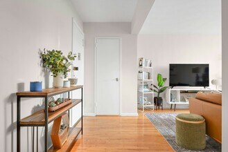 2160 Center Ave in Fort Lee, NJ - Building Photo - Building Photo