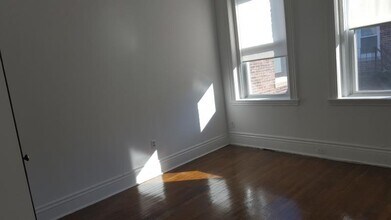 120 Warren St, Unit 4 in Boston, MA - Building Photo - Building Photo