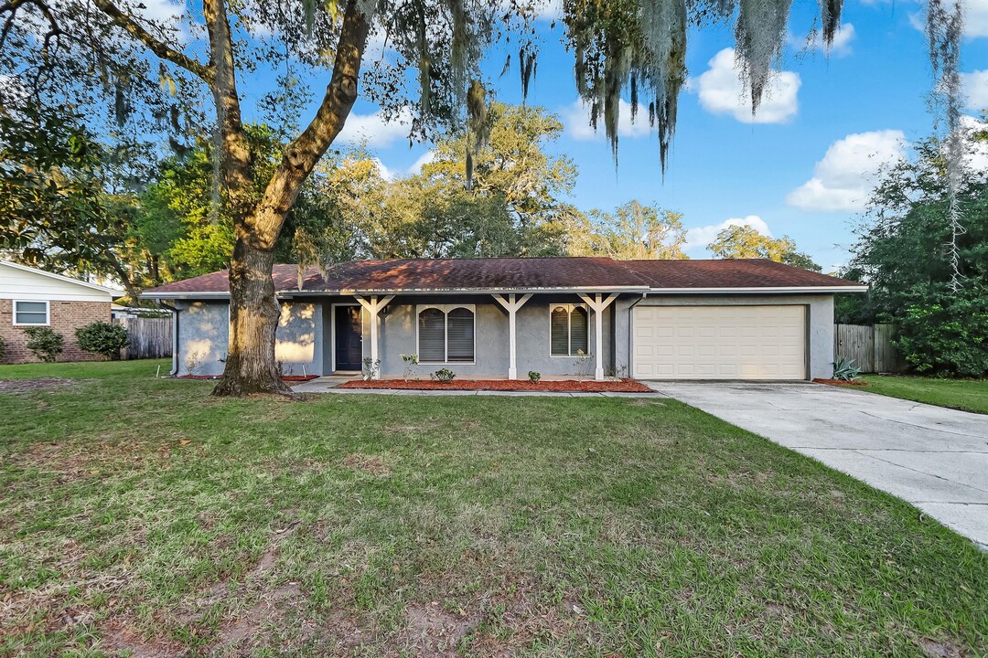 3400 Red Oak Cir in Orange Park, FL - Building Photo