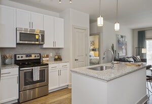 Lantower Waverly in Charlotte, NC - Building Photo