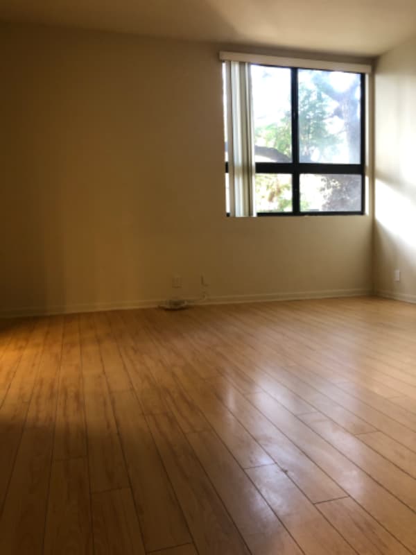 1600 S Bentley Ave in Los Angeles, CA - Building Photo - Building Photo