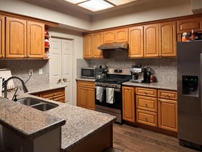 11588 Raintree Spring Ct in Cupertino, CA - Building Photo - Building Photo